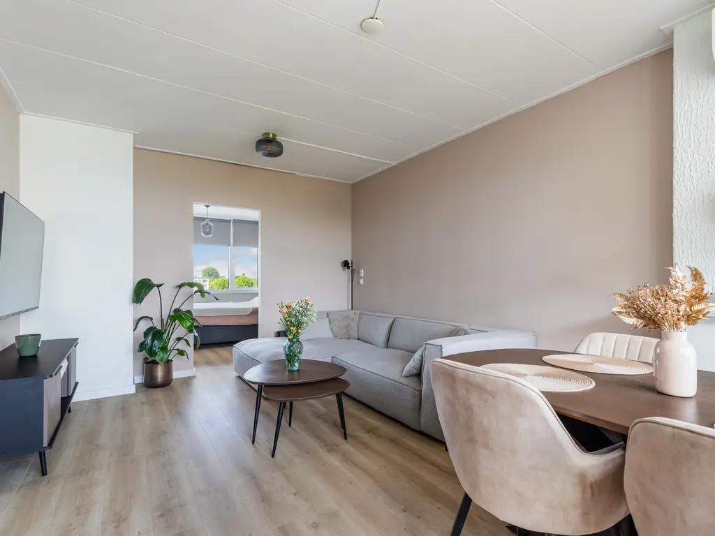Admiraal Trompstraat 15, ZWIJNDRECHT