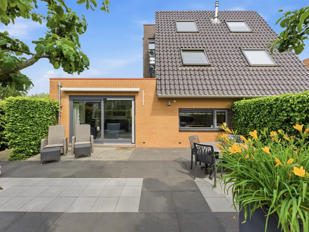 Akkerviool 55, HENDRIK-IDO-AMBACHT