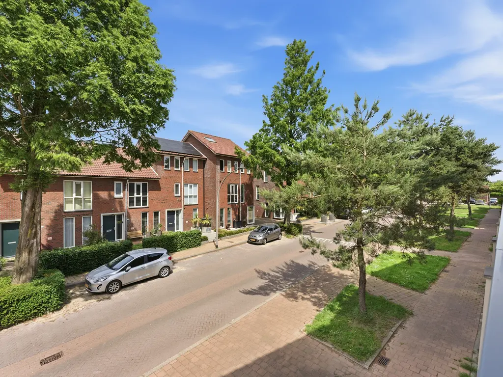 Bramengaarde 83, Hendrik-Ido-Ambacht
