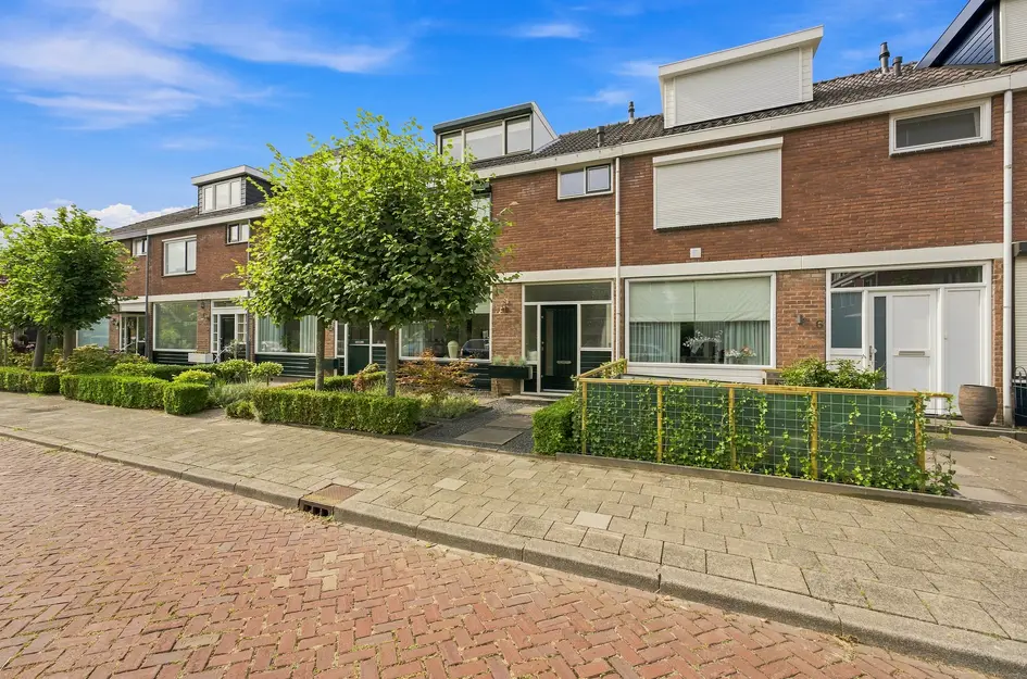 Huygensstraat 8