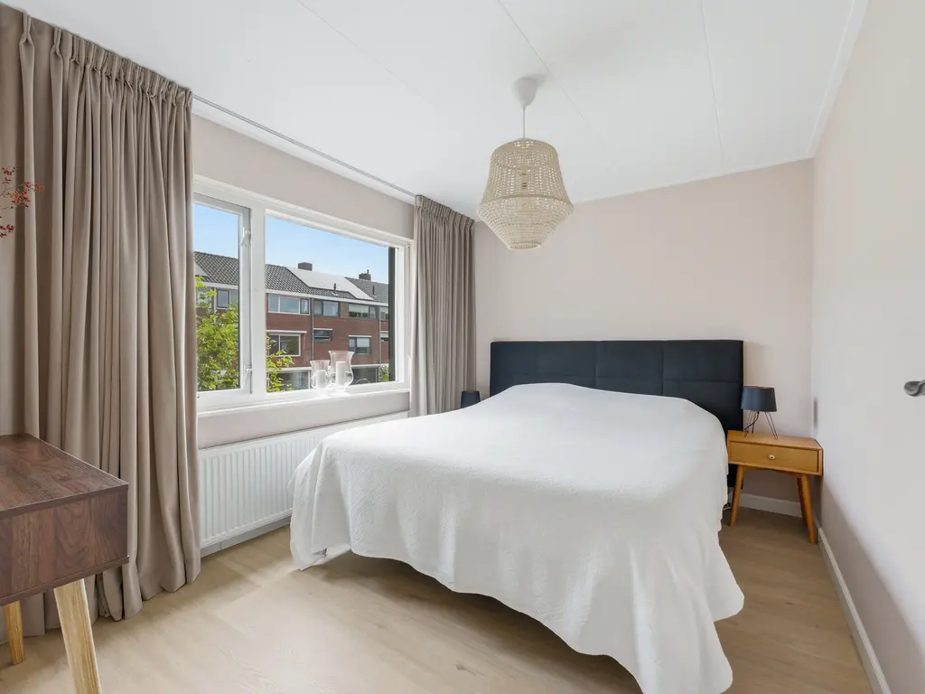 Huygensstraat 8, HENDRIK-IDO-AMBACHT