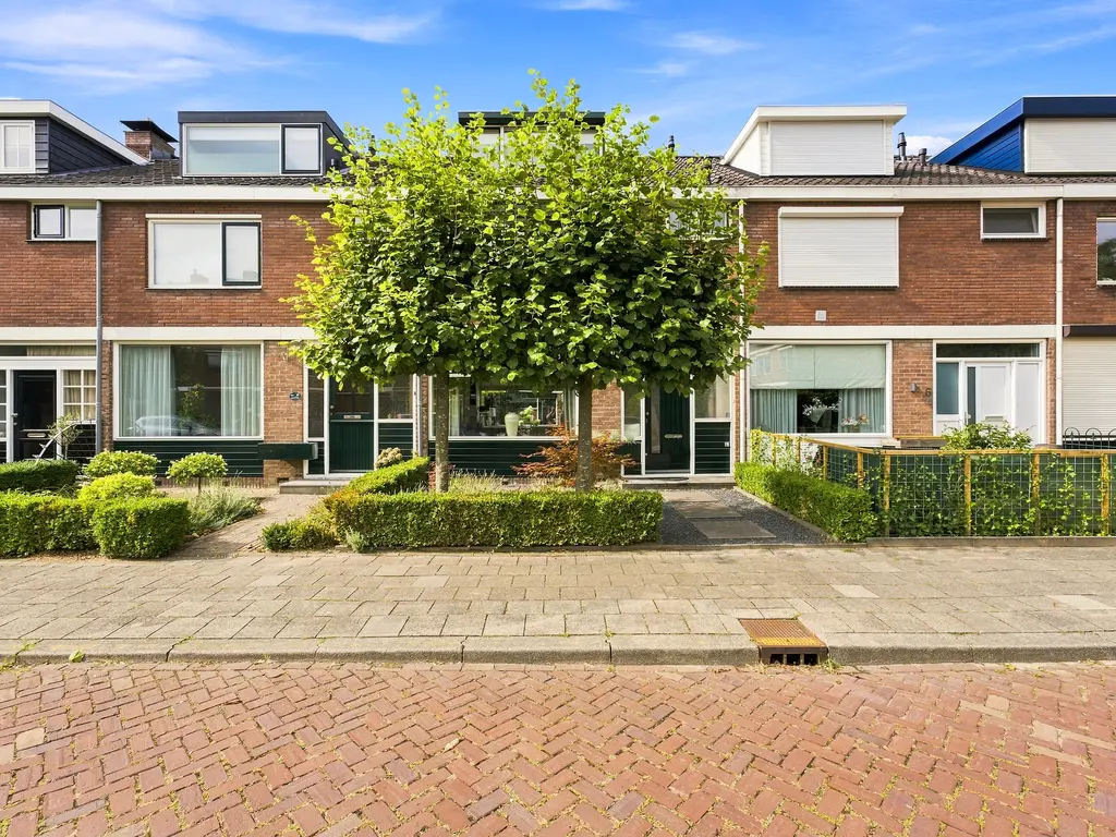 Huygensstraat 8, HENDRIK-IDO-AMBACHT