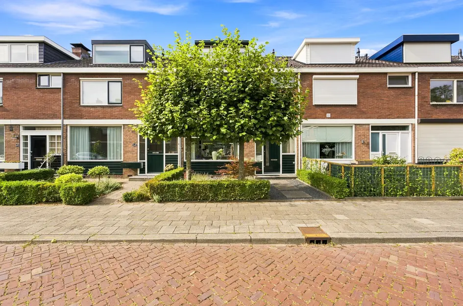 Huygensstraat 8