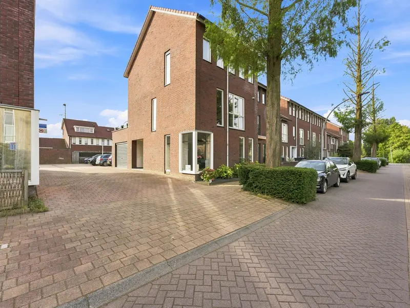 Amandelgaarde 165, HENDRIK-IDO-AMBACHT