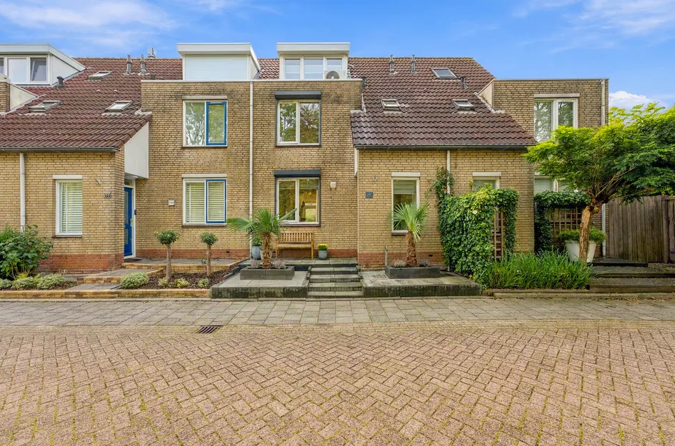 Charley Tooropstraat 26