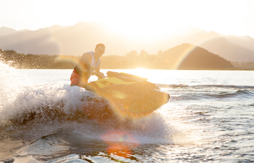 Verzekeringsopties voor waterscooters en jetski’s: zorgeloos genieten op het water