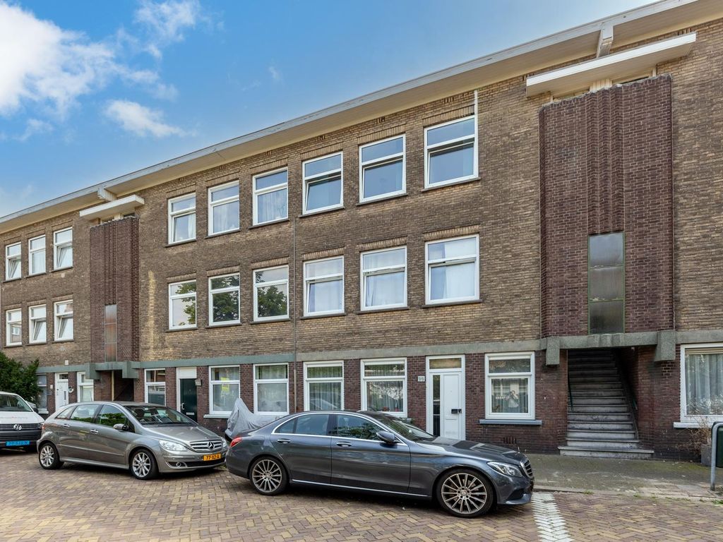 Capadosestraat 48, 'S-Gravenhage