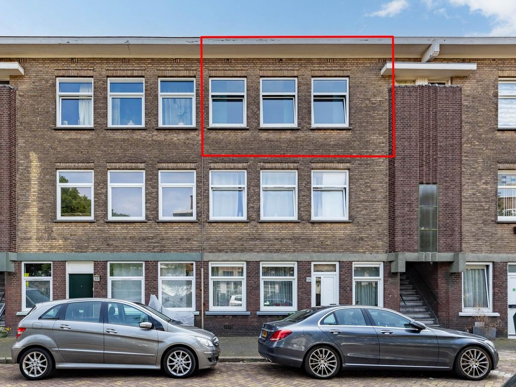 Capadosestraat 48, 'S-Gravenhage