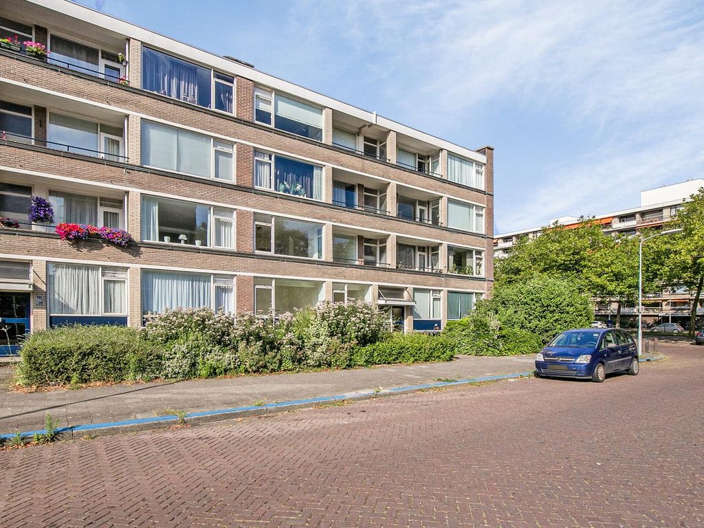 Scheltuslaan 211, Voorburg