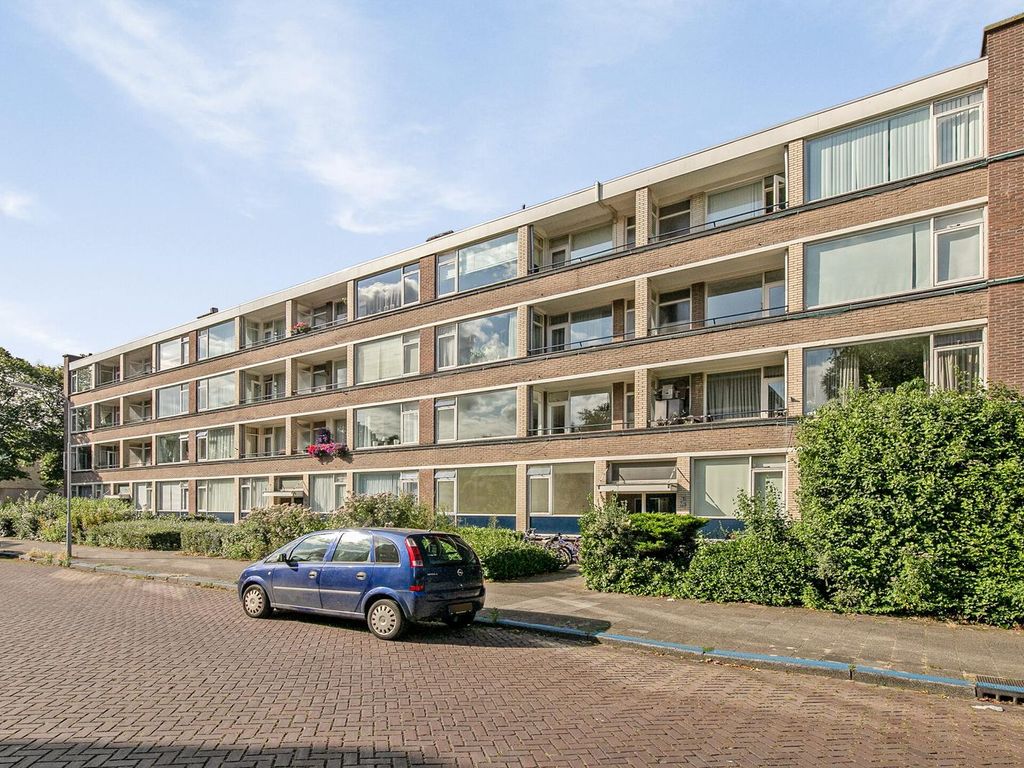 Scheltuslaan 211, Voorburg