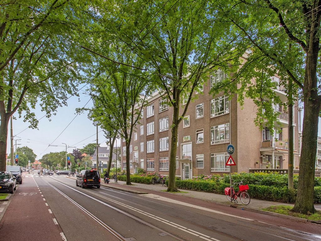 Goudenregenstraat 305, 'S-Gravenhage