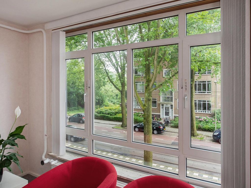 Goudenregenstraat 305, 'S-Gravenhage