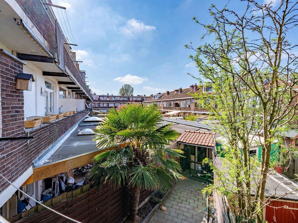 Van der Hoopstraat 27, 'S-Gravenhage
