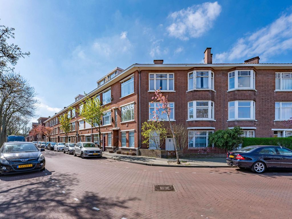 Van der Hoopstraat 27, 'S-Gravenhage