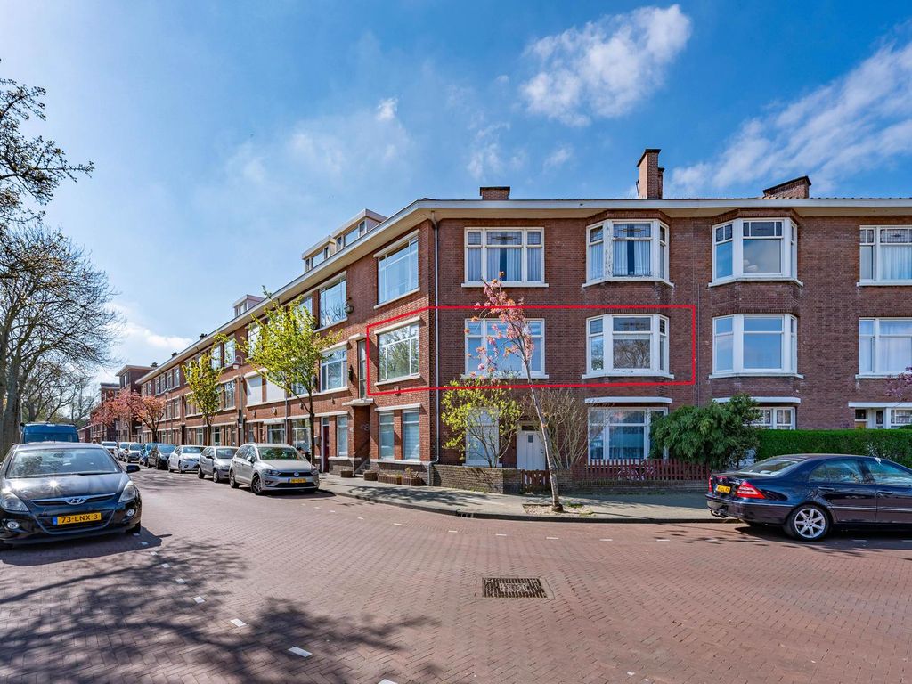 Van der Hoopstraat 27, 'S-Gravenhage