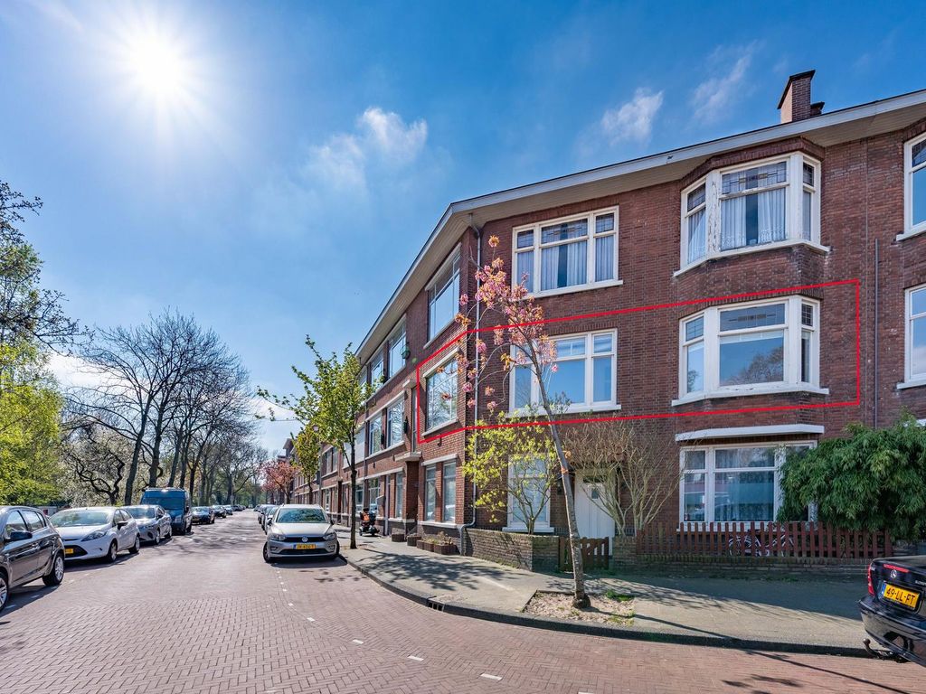 Van der Hoopstraat 27, 'S-Gravenhage