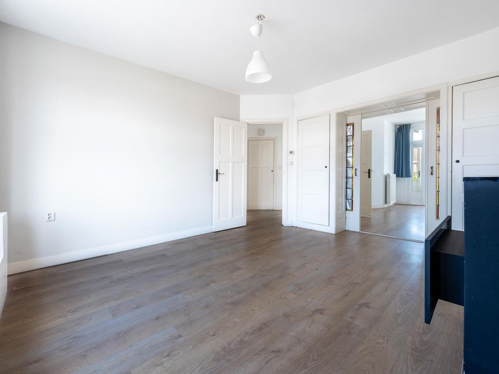 Van der Hoopstraat 27, 'S-Gravenhage