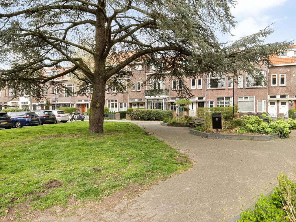 Dahliastraat 6, Rijswijk