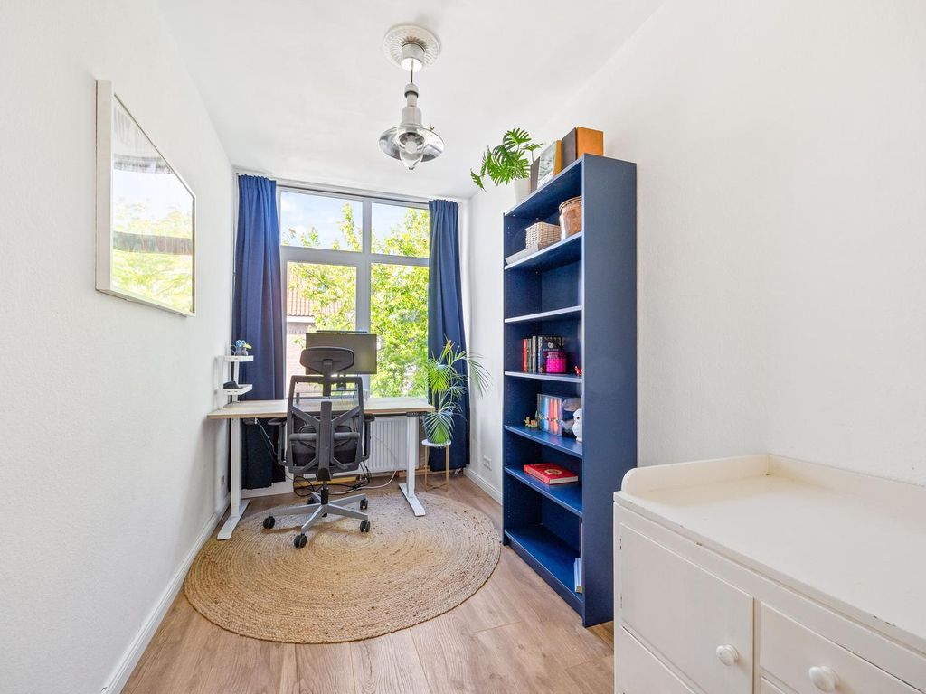 Goudenregenstraat 17, 'S-Gravenhage