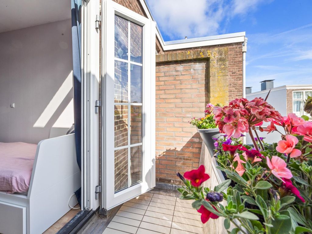 Goudenregenstraat 17, 'S-Gravenhage