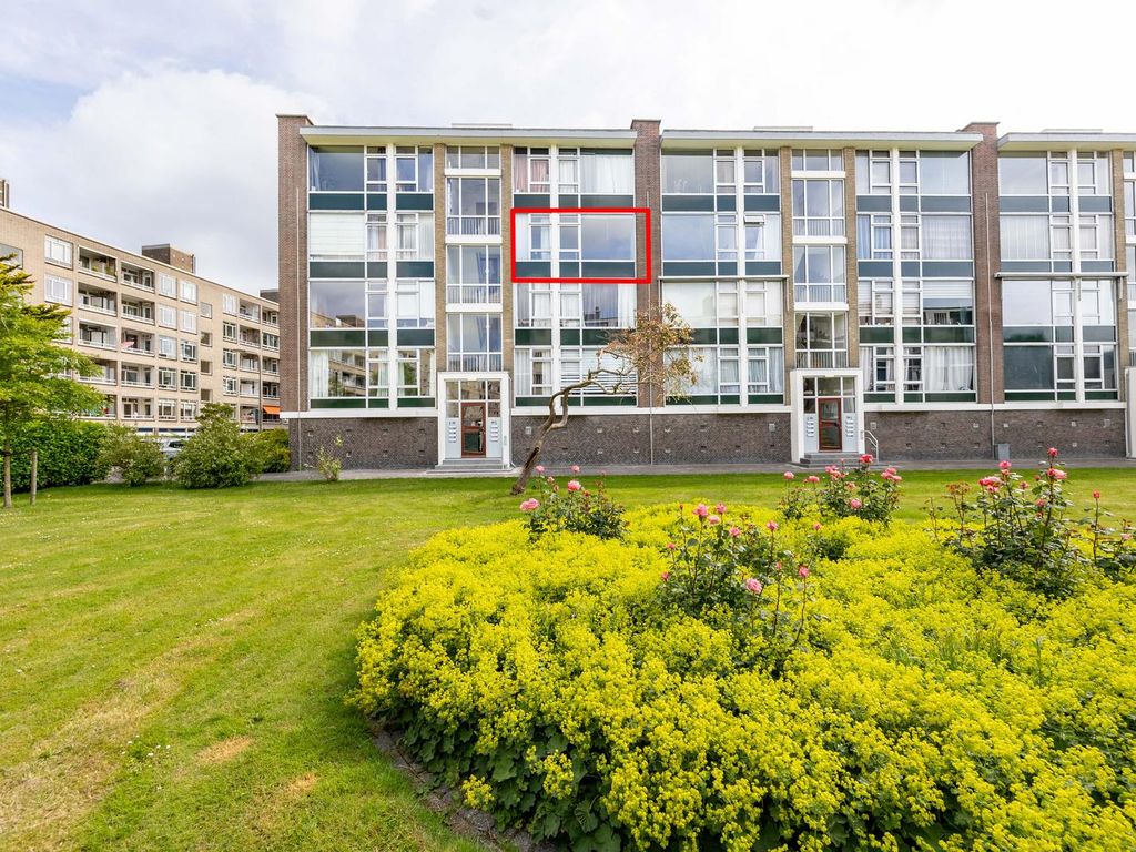 Smaragdhorst 251, 'S-Gravenhage