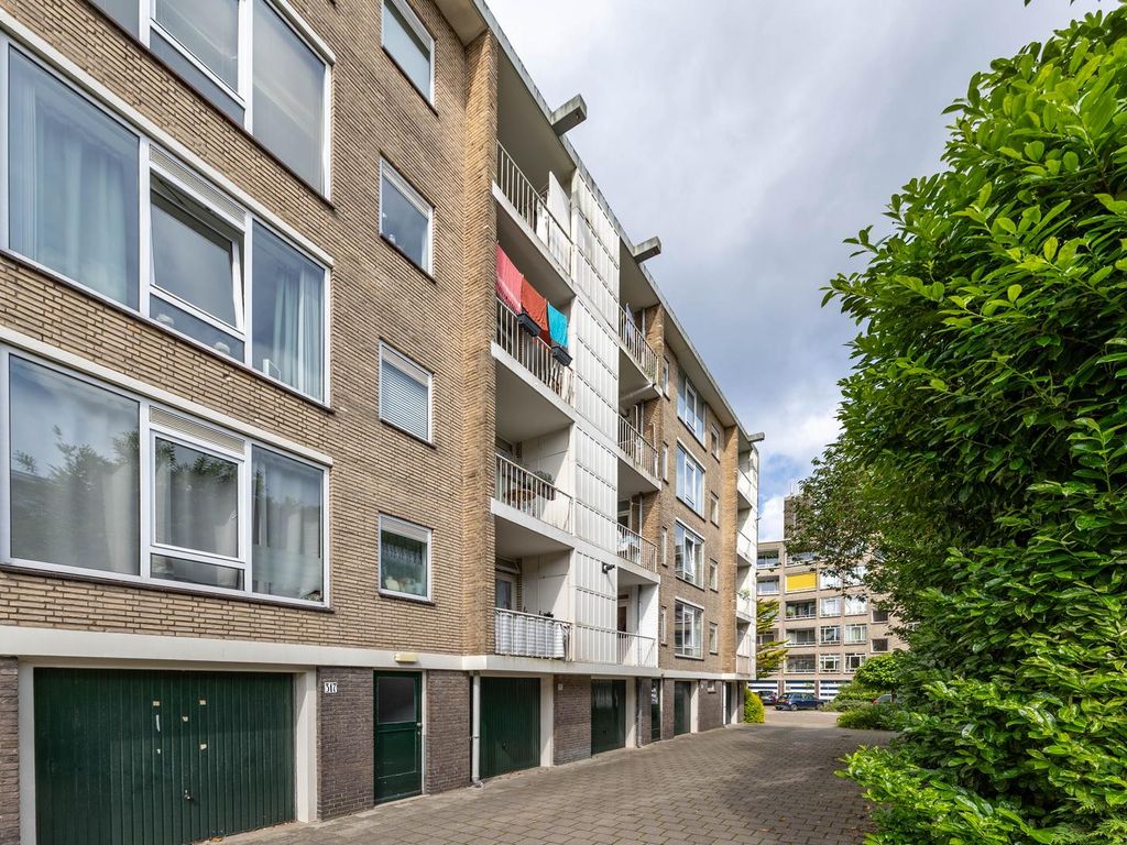 Smaragdhorst 251, 'S-Gravenhage
