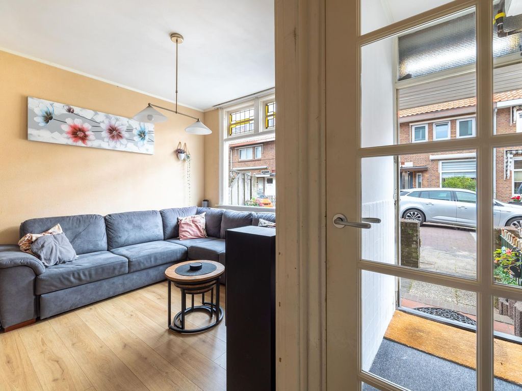Schoolmeesterstraat 11, 'S-Gravenhage