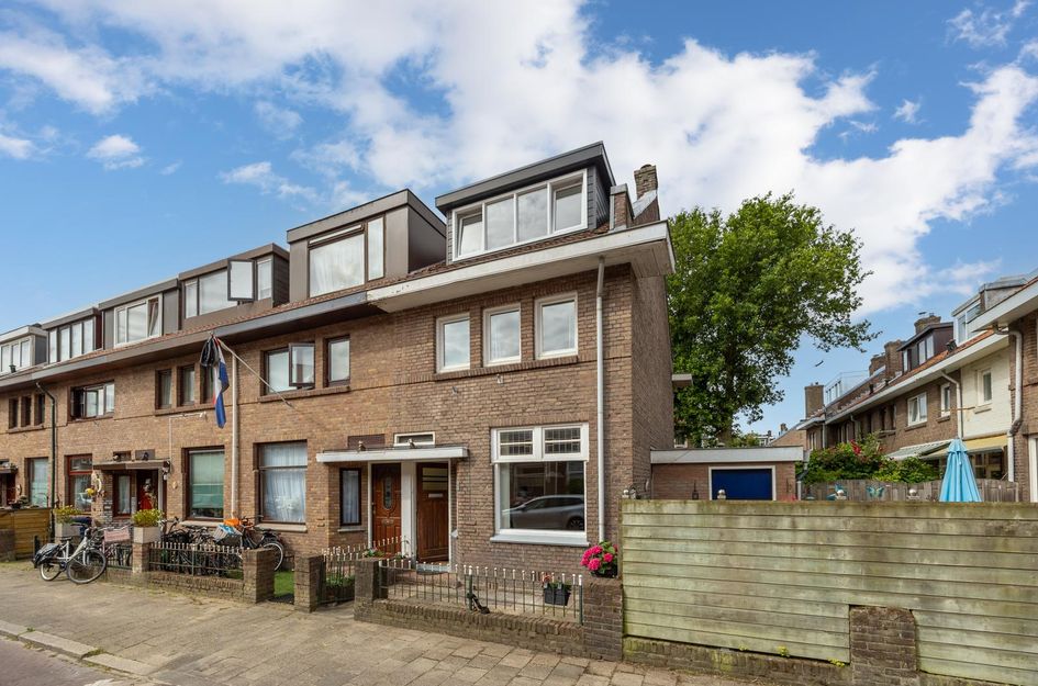Schoolmeesterstraat 11