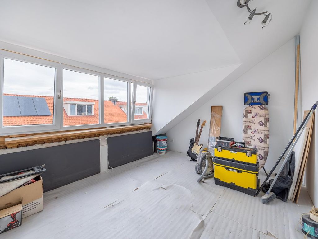 Schoolmeesterstraat 11, 'S-Gravenhage