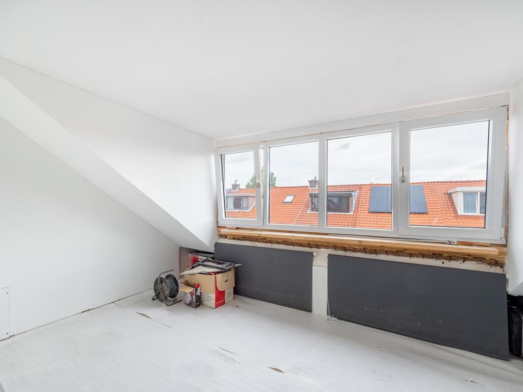 Schoolmeesterstraat 11, 'S-Gravenhage