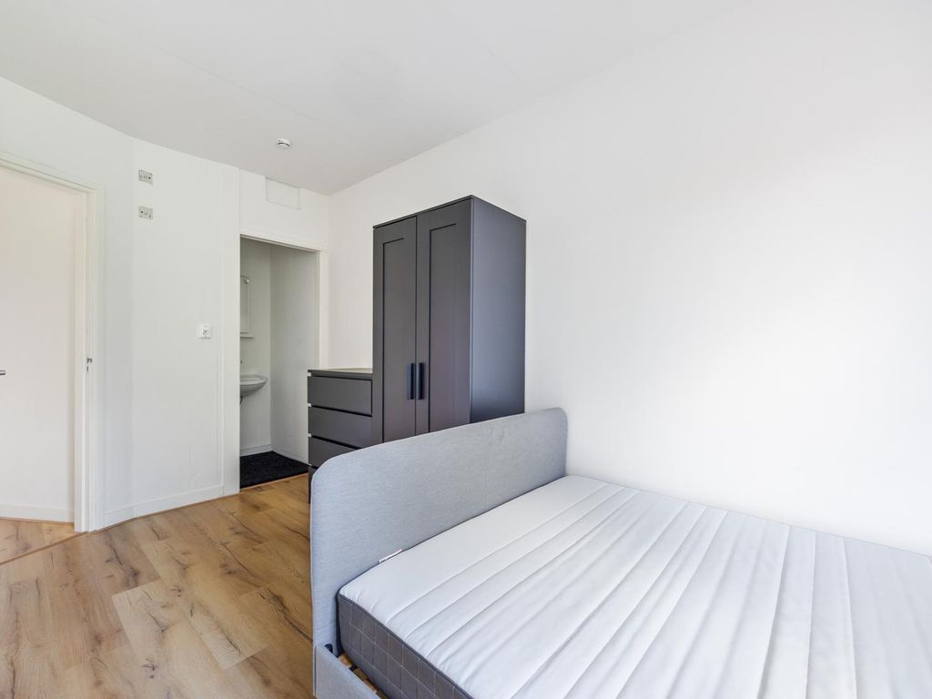 Linnaeusstraat 330, 'S-Gravenhage