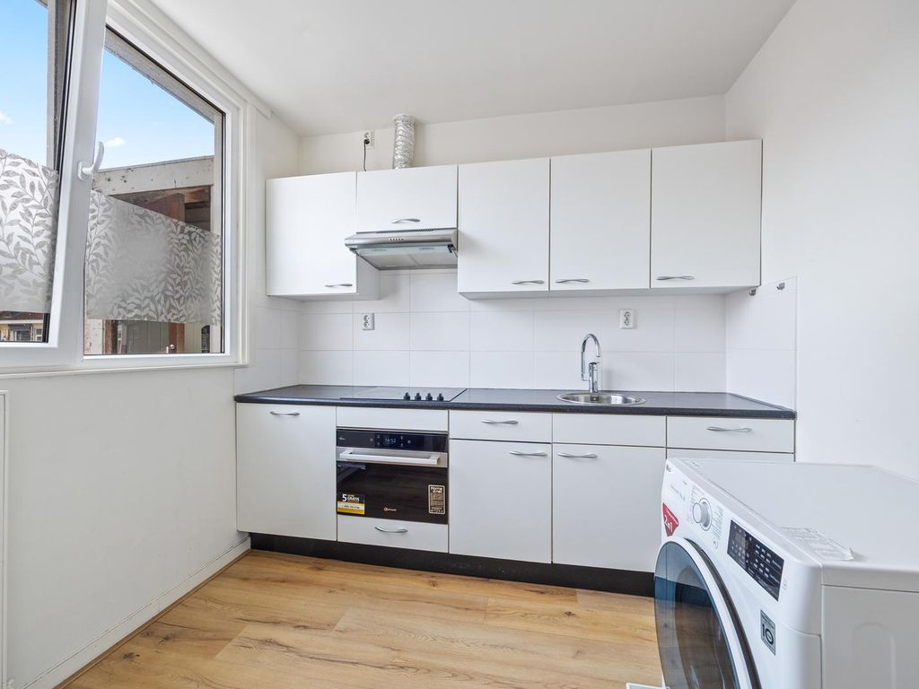 Linnaeusstraat 330, 'S-Gravenhage