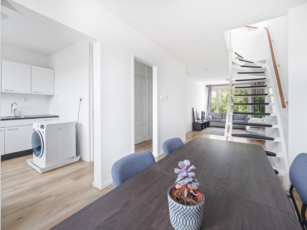Linnaeusstraat 330, 'S-Gravenhage