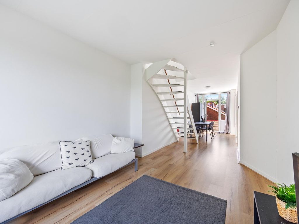Linnaeusstraat 330, 'S-Gravenhage