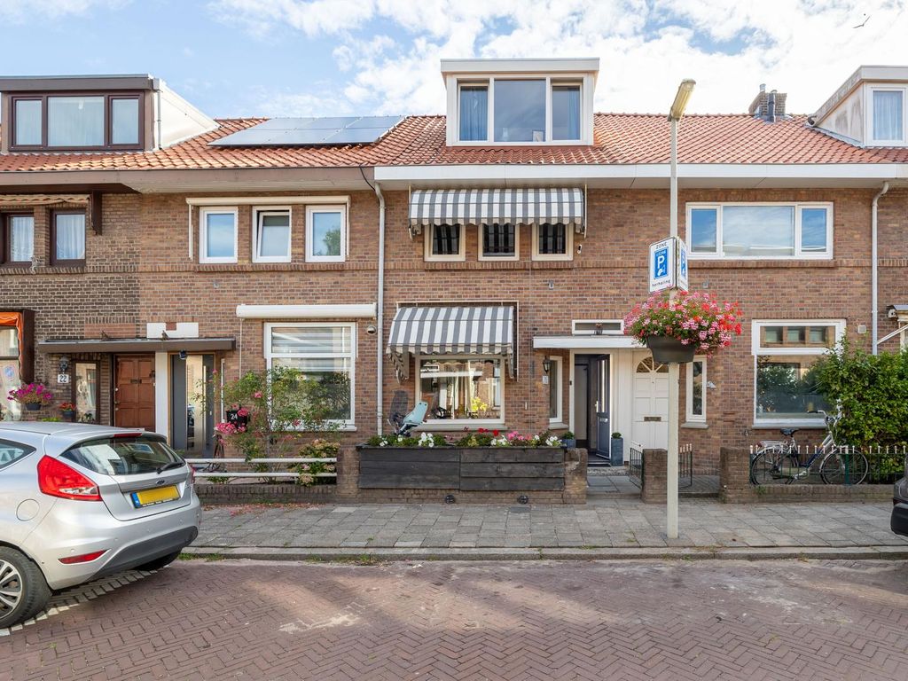 Schoolmeesterstraat 26, 'S-Gravenhage