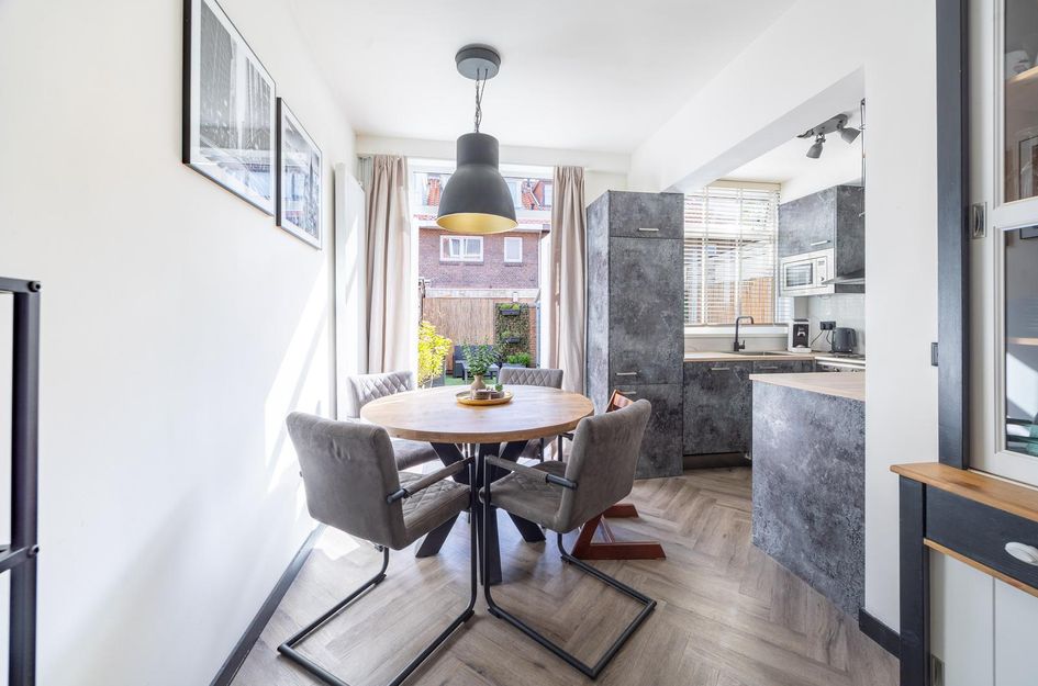 Schoolmeesterstraat 26