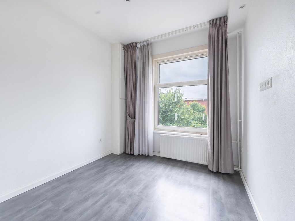 Goeverneurlaan 105, 'S-Gravenhage