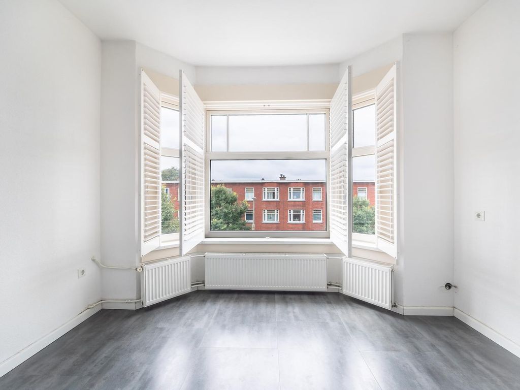Goeverneurlaan 105, 'S-Gravenhage