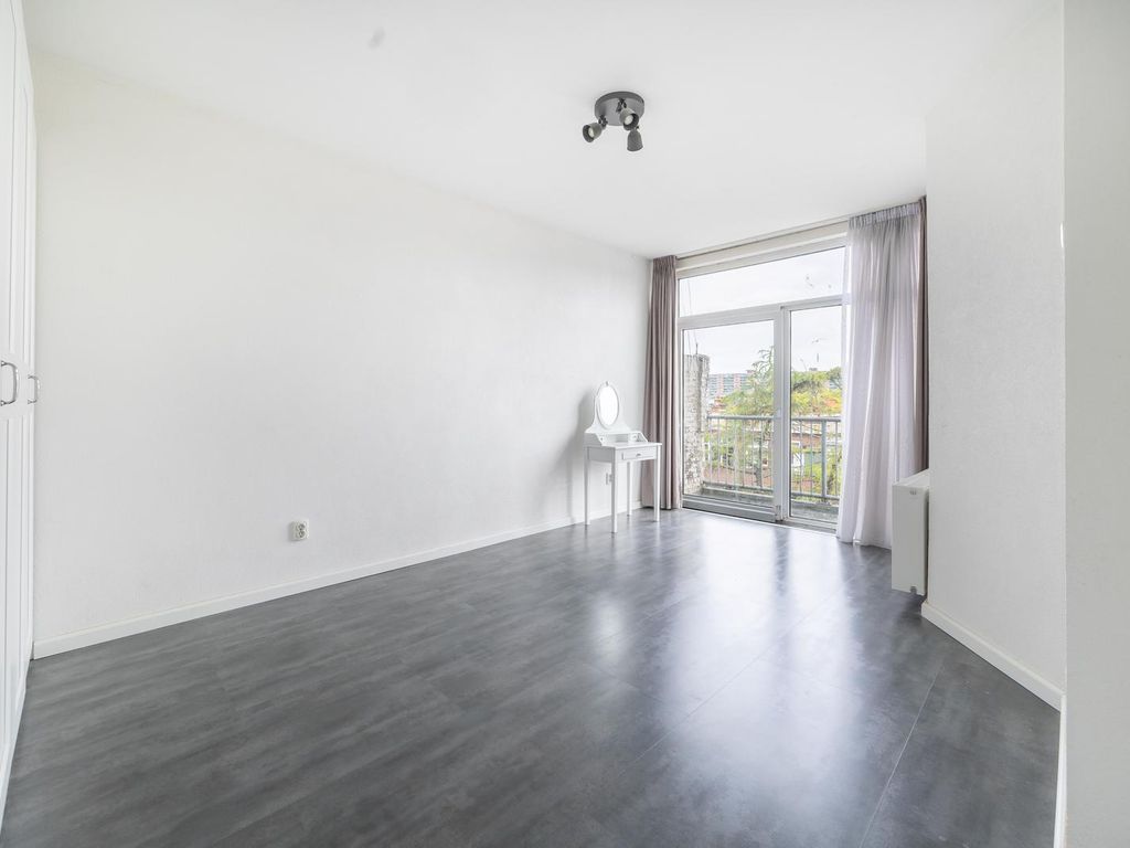 Goeverneurlaan 105, 'S-Gravenhage
