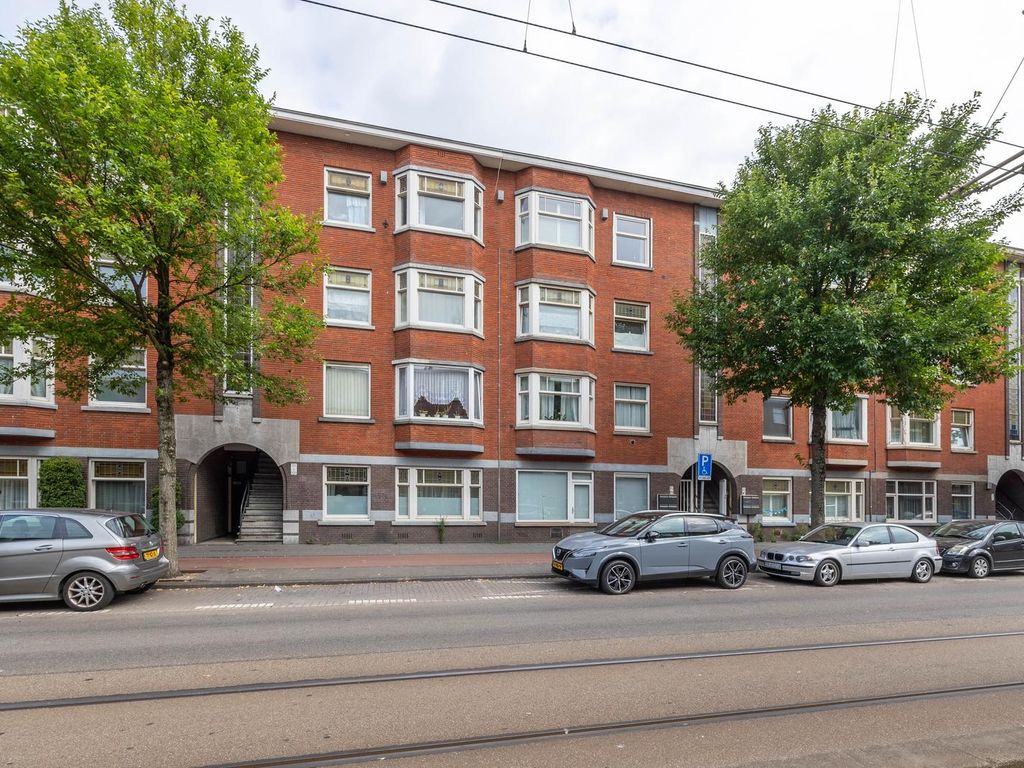 Goeverneurlaan 105, 'S-Gravenhage