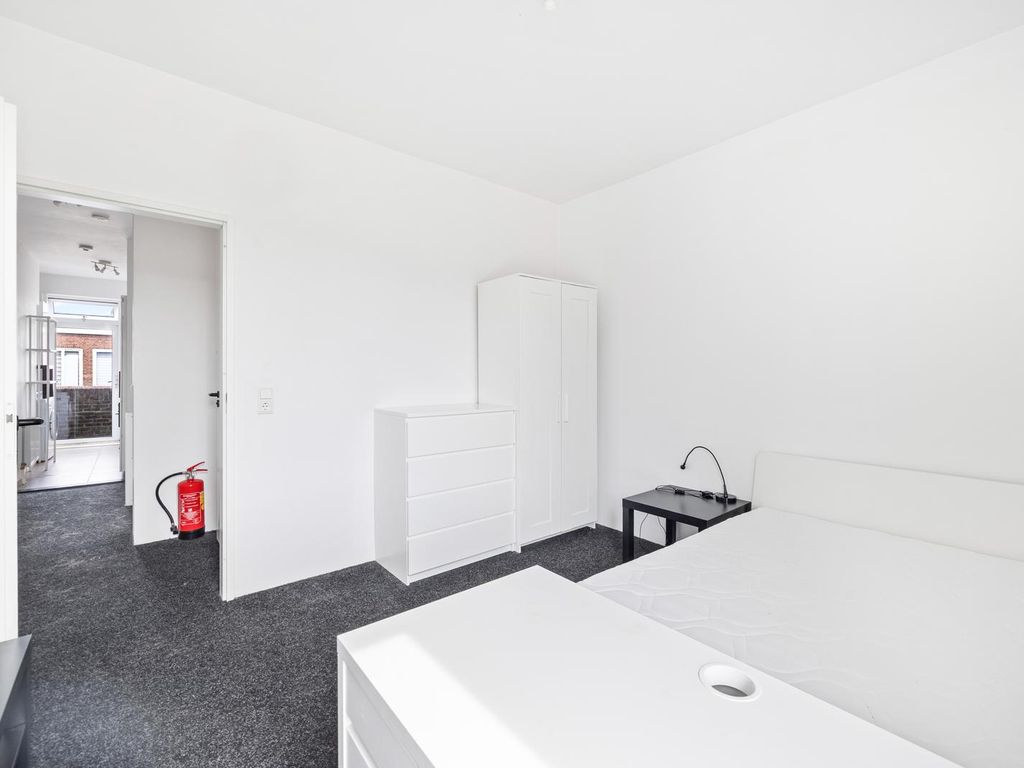 Damasstraat 249, 'S-Gravenhage