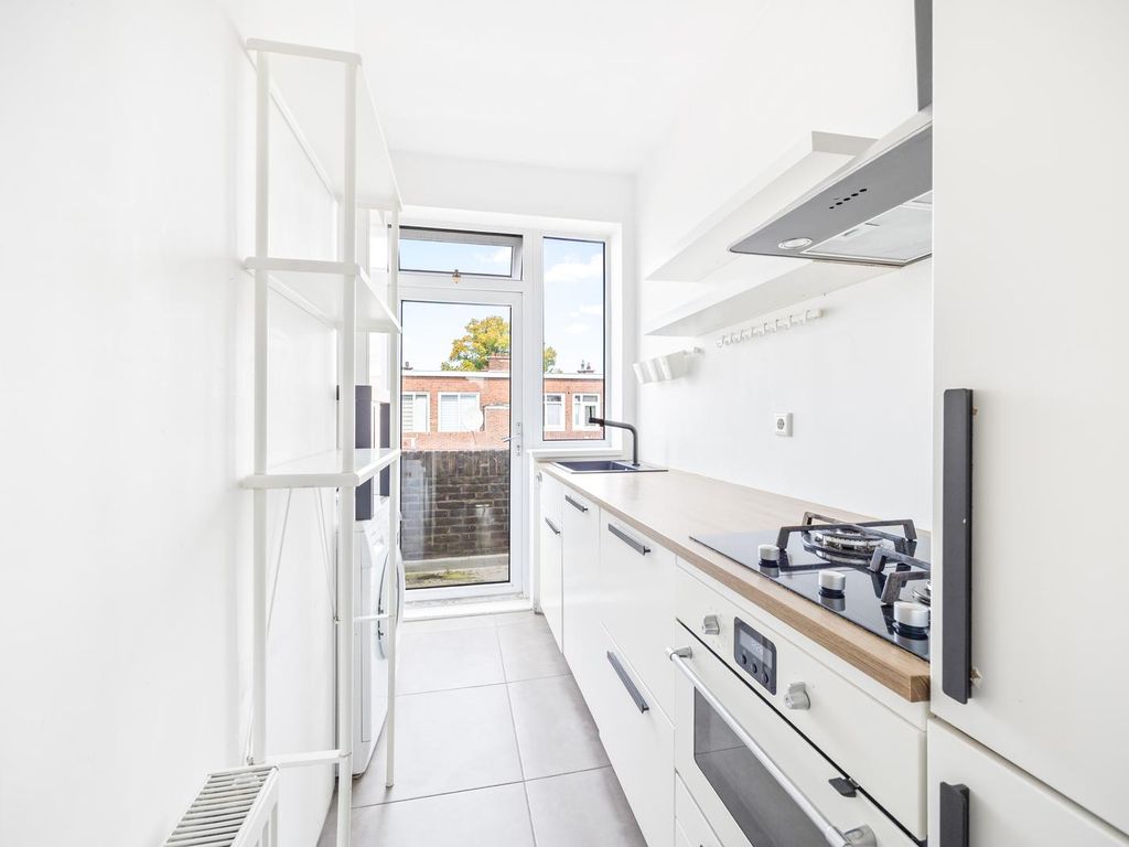 Damasstraat 249, 'S-Gravenhage