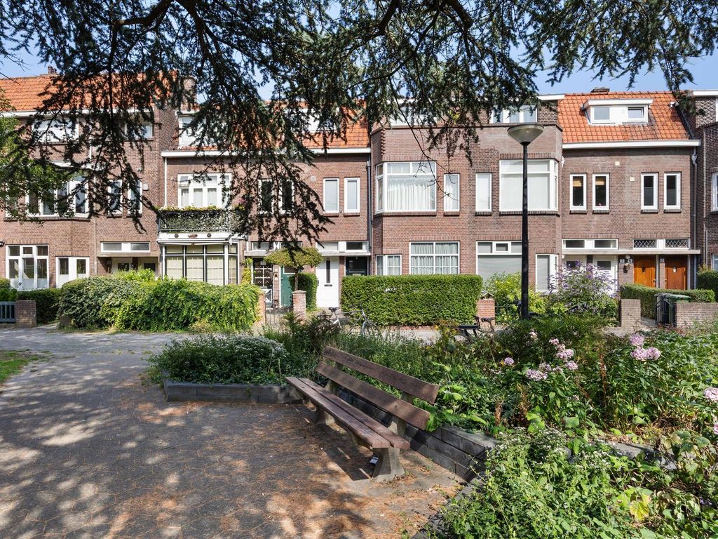 Generaal van Geenplein 10, Rijswijk