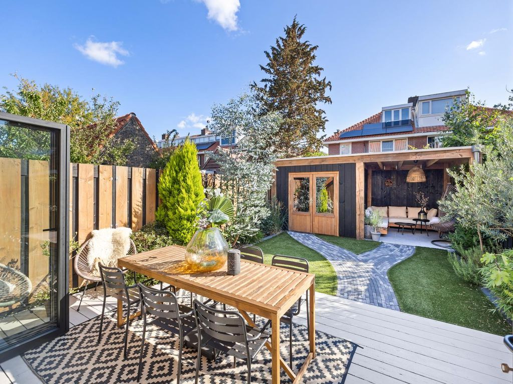 Hoekenburglaan 29, Voorburg