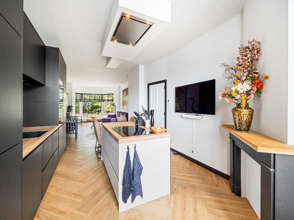 Caan van Necklaan 214, Rijswijk