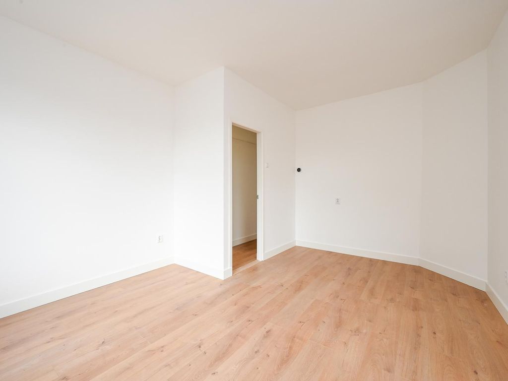 Linnaeusstraat 239, 'S-Gravenhage