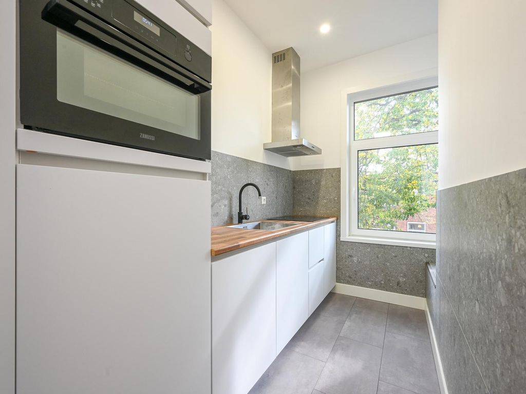 Linnaeusstraat 239, 'S-Gravenhage