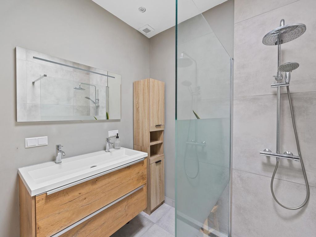 Caan van Necklaan 147, Rijswijk