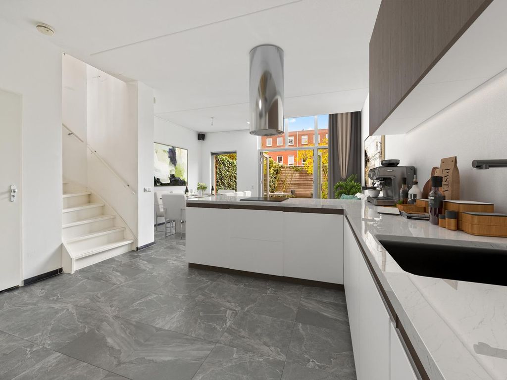 Amalia van Solmsstraat 78, 'S-Gravenhage