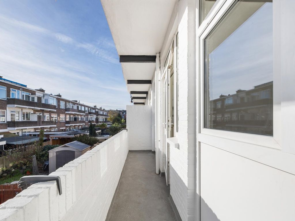 Linnaeusstraat 212, 'S-Gravenhage